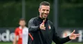 Regreso de Trauner al Feyenoord: Van Persie elogia al defensa